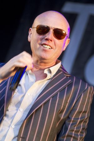 Glenn Gregory heaven 17 sm.jpg